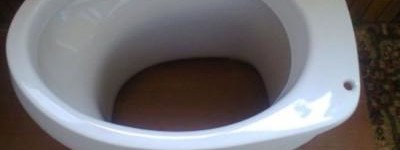 Простой способ обеспечения комфорта: прямой унитаз для дачи без воды