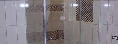 Собрать подобное устройство самому по силам почти каждому! Изготовление стеклянных душевых кабин